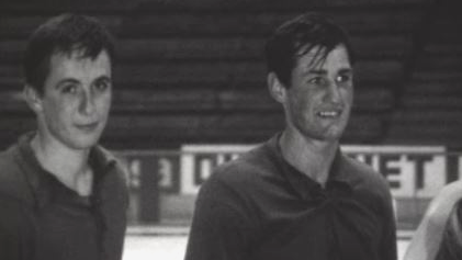 Le Genève Servette HC en 1965, avec sa nouvelle recrue Roger Chappot (à droite). [RTS]