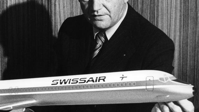 Présenté en 1978 par le directeur de l'époque Armin Baltensweiler, le DC-9-81 du fabricant Douglas a été exploité entre 1980 et 1998. Swissair disposait de 25 appareils de ce type pouvant transporter 134 passagers. [KEYSTONE - STR]
