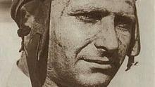 Juan Manuel Fangio vers 1952. [Domaine public Wikicommons]