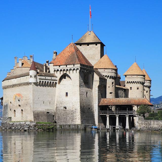 Le château de Chillon, l'un des sites touristiques le plus fréquenté de Suisse. [Kushnirov Avraham]