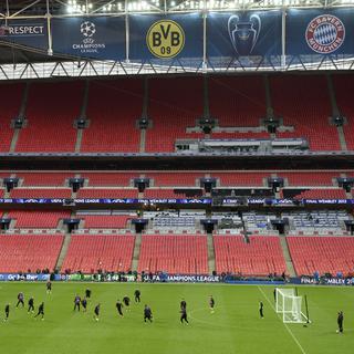 Le Borussia Dortmund en plein entraînement au Wembley Stadium de Londres, vendredi 24 mai. [Adrian Dennis]