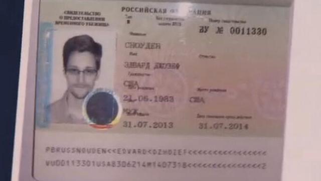 Une copie du passeport russe d'Edward Snowden [Twitter - RT_russian]