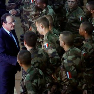 François Hollande s'est rendu en Centrafrique où sont déployés 1600 soldats français