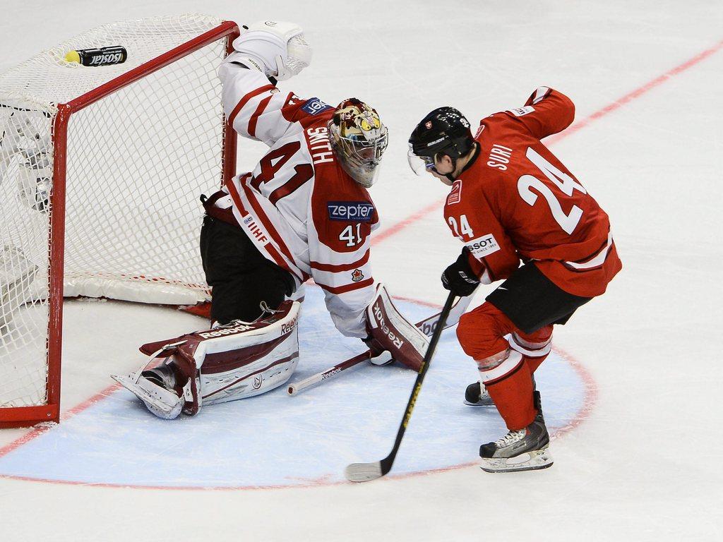 Reto Suri a inscrit le penalty victorieux pour la Suisse. [KEYSTONE - SALVATORE DI NOLFI]