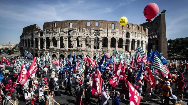 Le chômage dans la péninsule italienne a atteint un nouveau record en avril, à 12% de la population active. [EPA/ANGELO CARCONI]