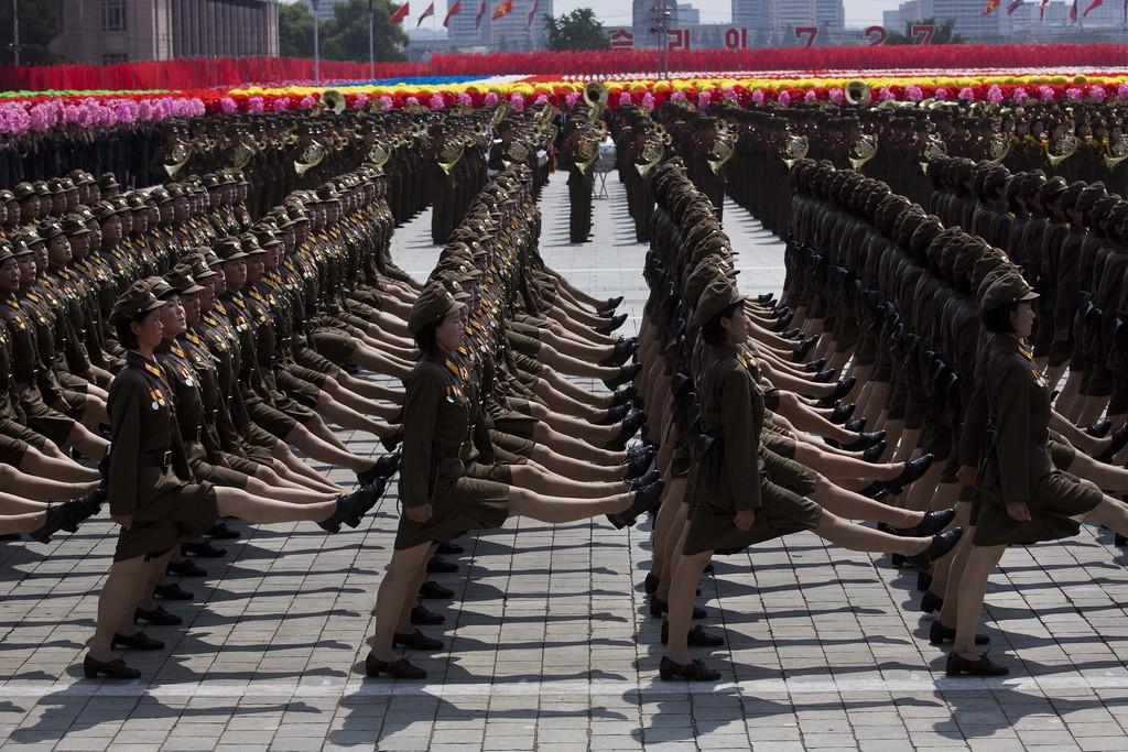 Des milliers de militaires ont défilé lors de la grande parade. [AP Photo/David Guttenfelder]