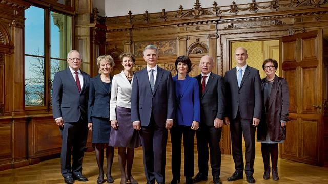 2014 avec de gauche à droite Johann Schneider-Ammann, Eveline Widmer-Schlumpf, Simonetta Sommaruga, Didier Burkhalter, Doris Leuthard, Ueli Maurer, Alain Berset et Corina Casanova. [Béatrice Devenes]