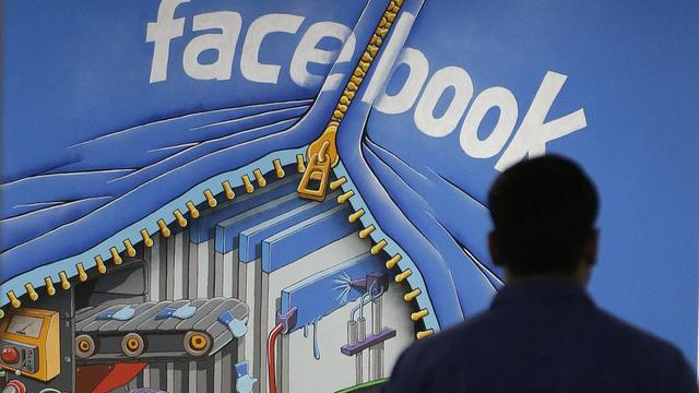 La panne Facebook a rendu publics les contacts privés de 6 millions d'utilisateurs. [AP Photo/Jeff Chiu]