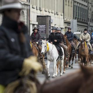 Les propriétaires de chevaux s'étaient rendus nombreux à Berne pour manifester leur mécontentement. [Peter Schneider]