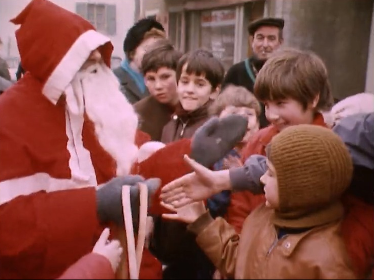 Arrivée du Père Noël à Villars-Sous-Yens. [RTS]