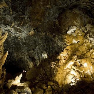 Dans les grottes de Vallorbe. [Jean-Christophe Bott]