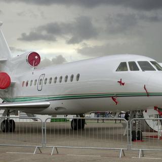 falcon 900