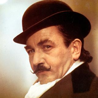 Hercule Poirot interprété par Albert Finney dans "Le Crime de l'Orient-Express" de Sydney Lumet. [Archives du 7eme Art / Photo12]