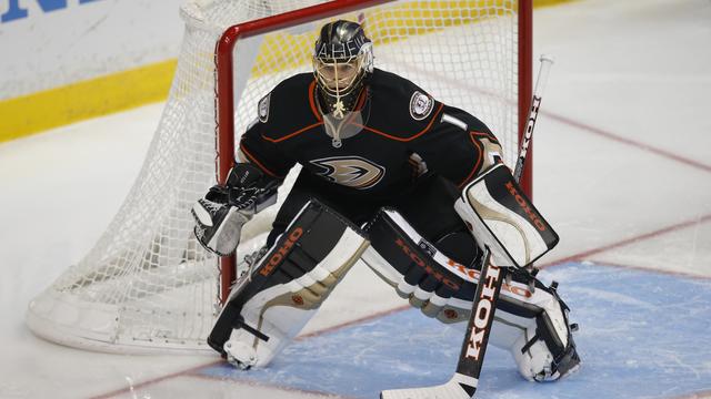 Jonas Hiller a été convaincant pour son retour dans les cages d'Anaheim. [Jae C. Hong]