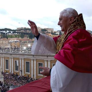 Si le pontificat est une vocation et non une profession, comment interpréter la démission de Benoît XVI? [EPA/MARI / VATICAN POOL]