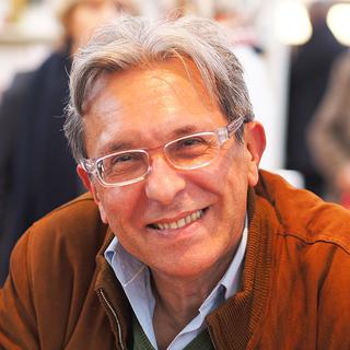 Alain Vircondelet au Salon du livre de Paris le 24 mars 2013. [CC BY SA - Wikinade]