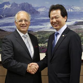 Visite du conseiller fédéral Johann Schneider-Ammann en Corée du Sud. [Ahn Young-joon]