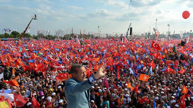 Recep Tayyip Erdogan a réuni dimanche des dizaines de milliers de partisans dans un parc d'Istanbul.