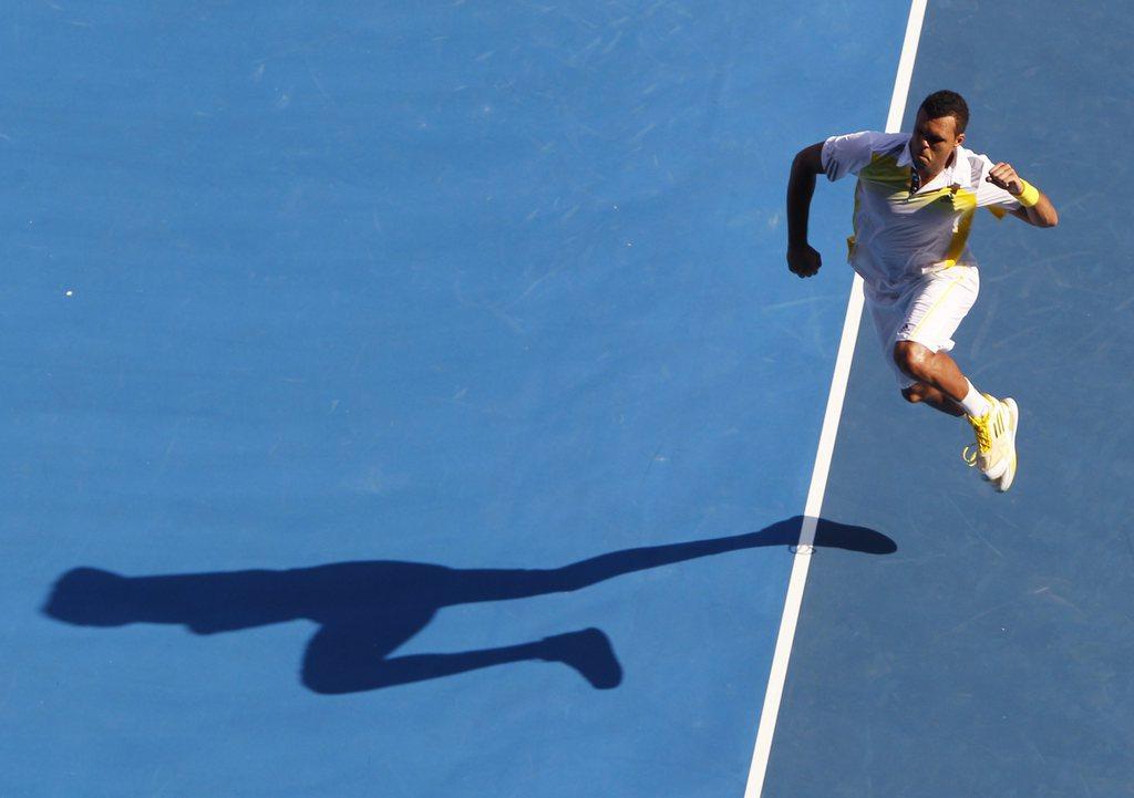 Tsonga a montré qu'il était bien le patron du tennis français en battant Richard Gasquet 6-4 3-6 6-3 6-2 pour se hisser en quarts. [KEYSTONE - Mast Irham]