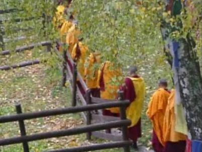 Procession Moines tibétains au Mont-Pélerin [RTS]