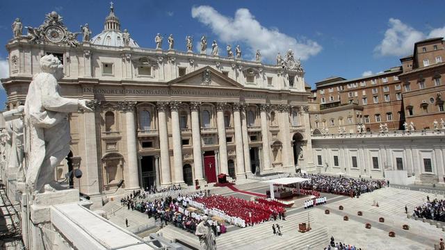 Dimanche 19 mai: les célébrations de la Pentecôte sur la Place St-Pierre, à Rome. [EPA/SAMANTHA ZUCCHI]