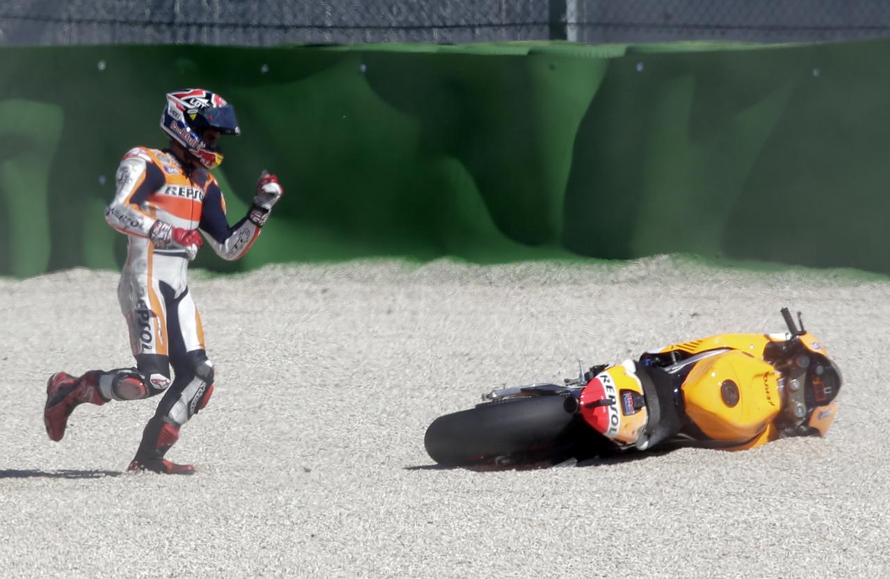 Marquez reste intouchable en MotoGP malgré une chute en matinée. [Max Rossi]