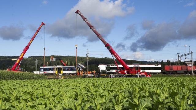 Deux grues ont été mobilisées sur les lieux du drame. [Salvatore Di Nolfi]