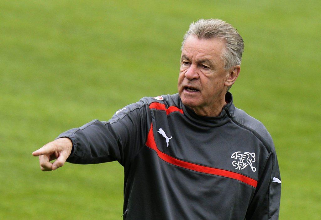 Hitzfeld n'a pas souhaité que ses joueurs s'expriment à Kloten. [KEYSTONE - STEFFEN SCHMIDT]