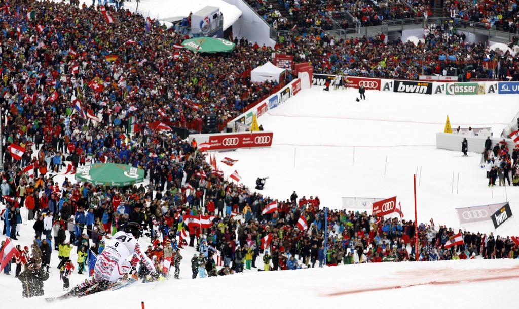 La station autrichienne de Kitzbühel s'apprête à vivre encore un week-end faste. [KEYSTONE - Shinichiro Tanaka]