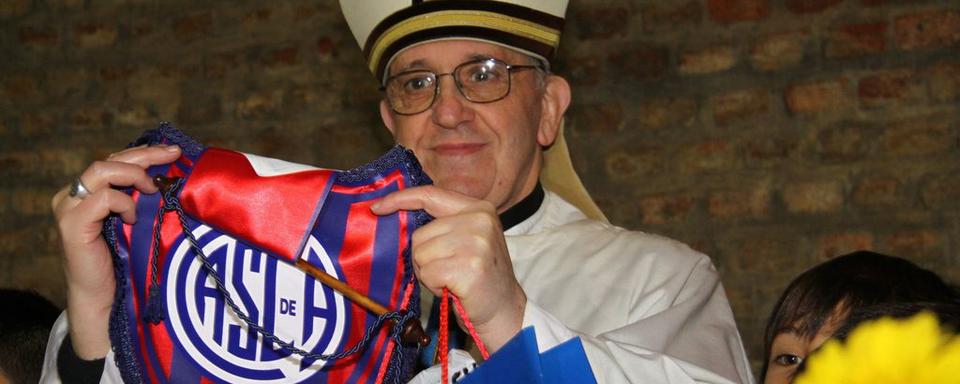 Jorge Mario Bergoglio est fan du club de foot argentin de San Lorenzo.