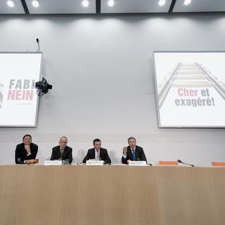 Les opposants au FAIF dénoncent un projet "cher et exagéré". [Lukas Lehmann]