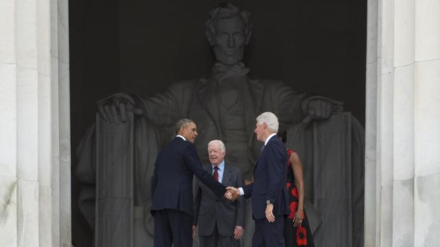 Trois présidents se sont retrouvés au Lincoln Memorial. [Saul Loeb]
