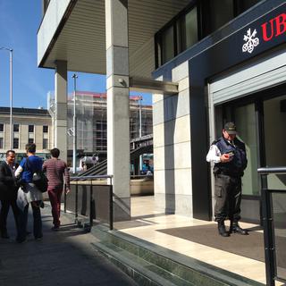 La succursale UBS située près de la gare a été cambriolée. [Elisa Casciaro]