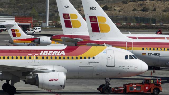 Les employés d'Iberia sont en grève ce 18 février 2013 pour protester contre des licenciements. [Paul White]