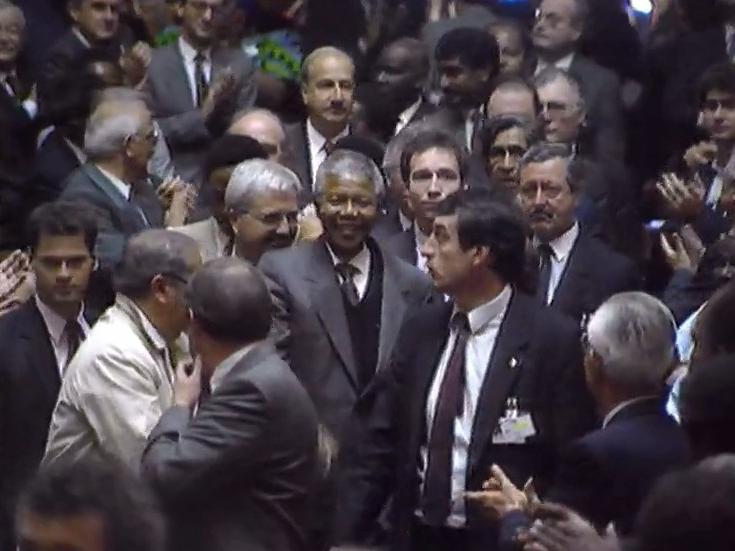 Nelson Mandela à Genève en 1990. [RTS]