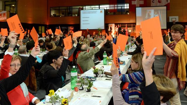 Les délégués démocrates-chrétiens, réunis en assemblée à Tenero au Tessin, rejettent l’initiative UDC "pour les familles". [Karl Mathis]