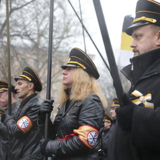 Le traditionnel défilé des ultra-nationalistes a rassemblé plusieurs milliers de personnes à Moscou. [EPA/Keystone - Maxim Shipenkov]