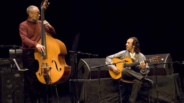 Dave Holland et Pepe Habichuela Flamenco 5tet feat. Josemi Carmona. [Cesar Merino]