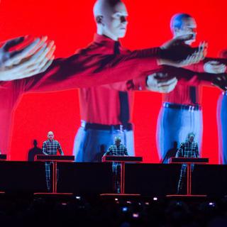 Kraftwerk, un monde musical électronique en images 3 D. [EPA/Keystone - Jakub Kaczmarczyk]