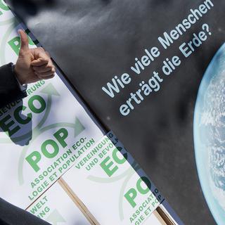 Le Conseil fédéral rejette l'initiative de l'association Ecopop. [Keystone - Marcel Bieri]