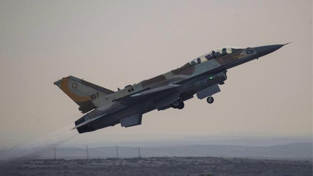 Les avions de chasse israéliens auraient bombardé des armements en Syrie. [Oliver Weiken]