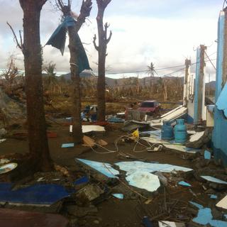Scène de désolation à Tacloban. [Raphaël Grand]