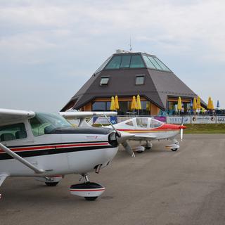 Le nouvel aérodrome régional de Bressaucourt (JU). [Gaël Klein -RTS]