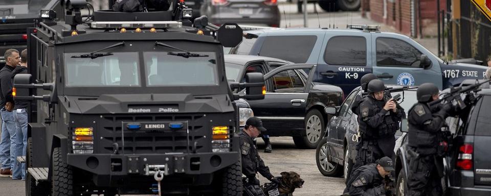 Un impressionnant déploiement policier à travers Boston. [CJ Gunther]