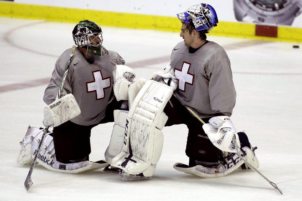 Avec Gerber (à gauche) et Berra (à droite), la Suisse possède deux portiers aux tops de leur forme. [KEYSTONE - SALVATORE DI NOLFI]