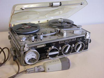 Un Nagra 3 datant de 1958 et d'un poids de 9 kilos.