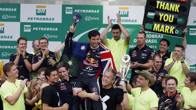 Mark Webber a été porté en triomphe après sa dernière course. [Paulo Whitaker]