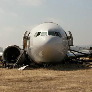Beaucoup de questions restent en suspend dans le crash du Boeing 777. [EPA/National Transportation Safety Board]