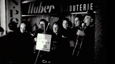 L'Armée du Salut récolte des dons pour Noël en 1965. [TSR]