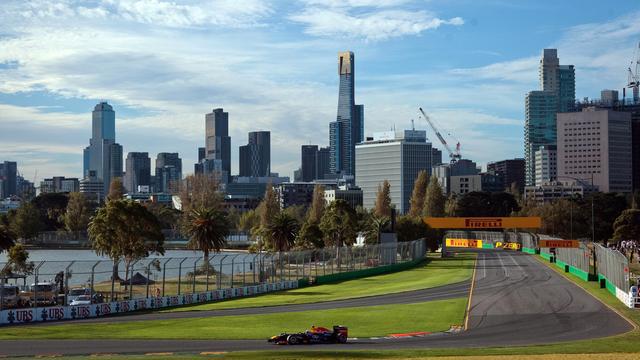 Vettel a repris ses bonnes vieilles habitudes sur le tracé urbain de Melbourne Park. [John Donegan]